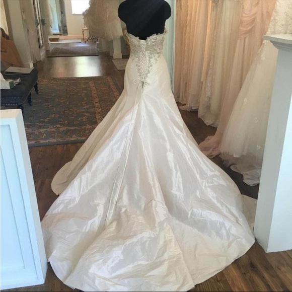 NEW - 12 - Wedding Dress - French Taffeta, Ivory/Vienna Cream - Maggie Sottero - Picture 1 of 16